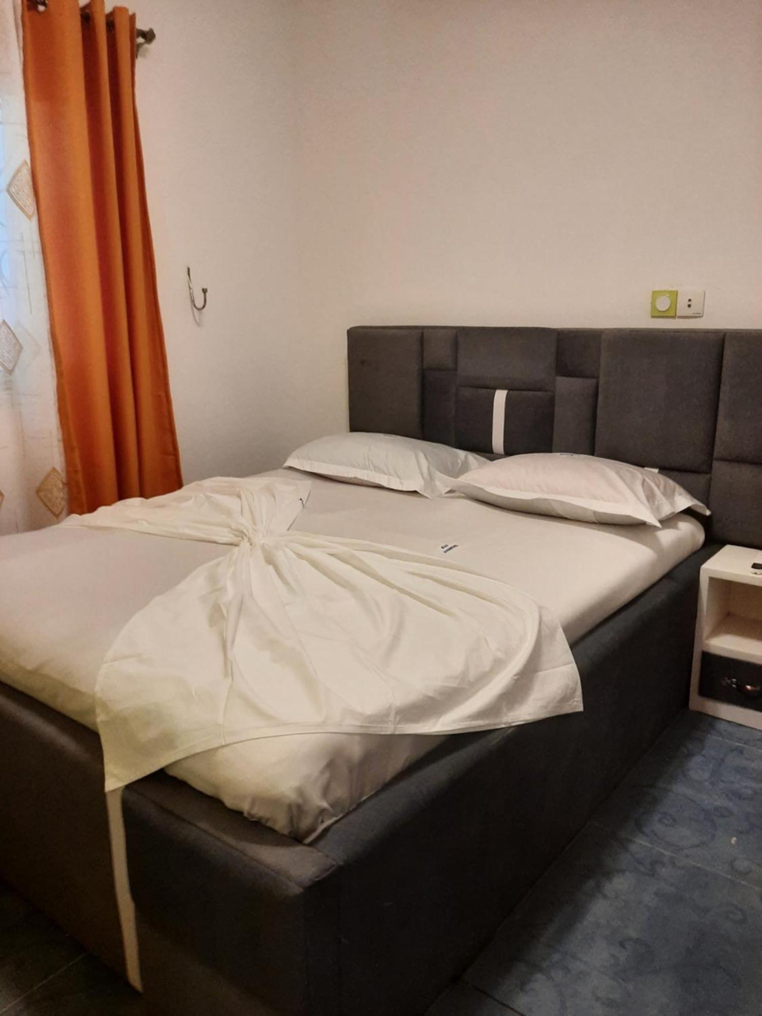 Residence P P M Odza Яунде Экстерьер фото
